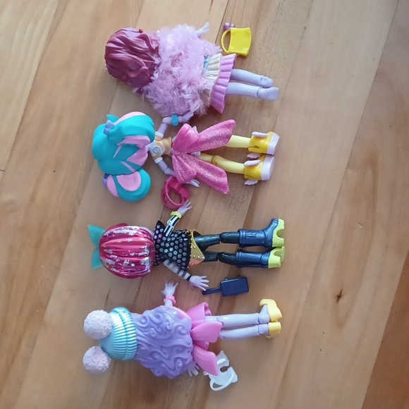 SET of 4 dolls Capsule Chix - Picture 5 of 7